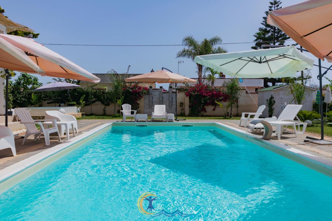 Villa Leonardo San Foca - Room, Pool & Restaurant エクステリア 写真