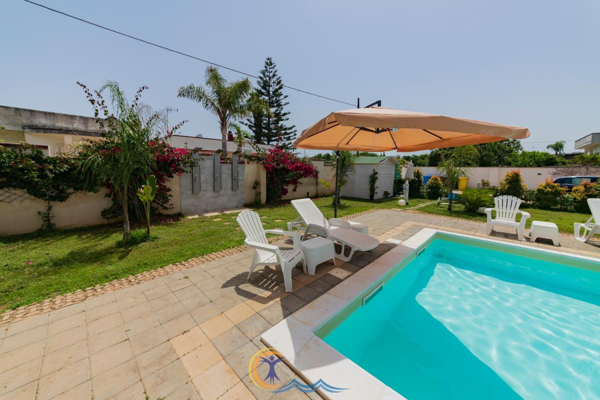 Villa Leonardo San Foca - Room, Pool & Restaurant エクステリア 写真