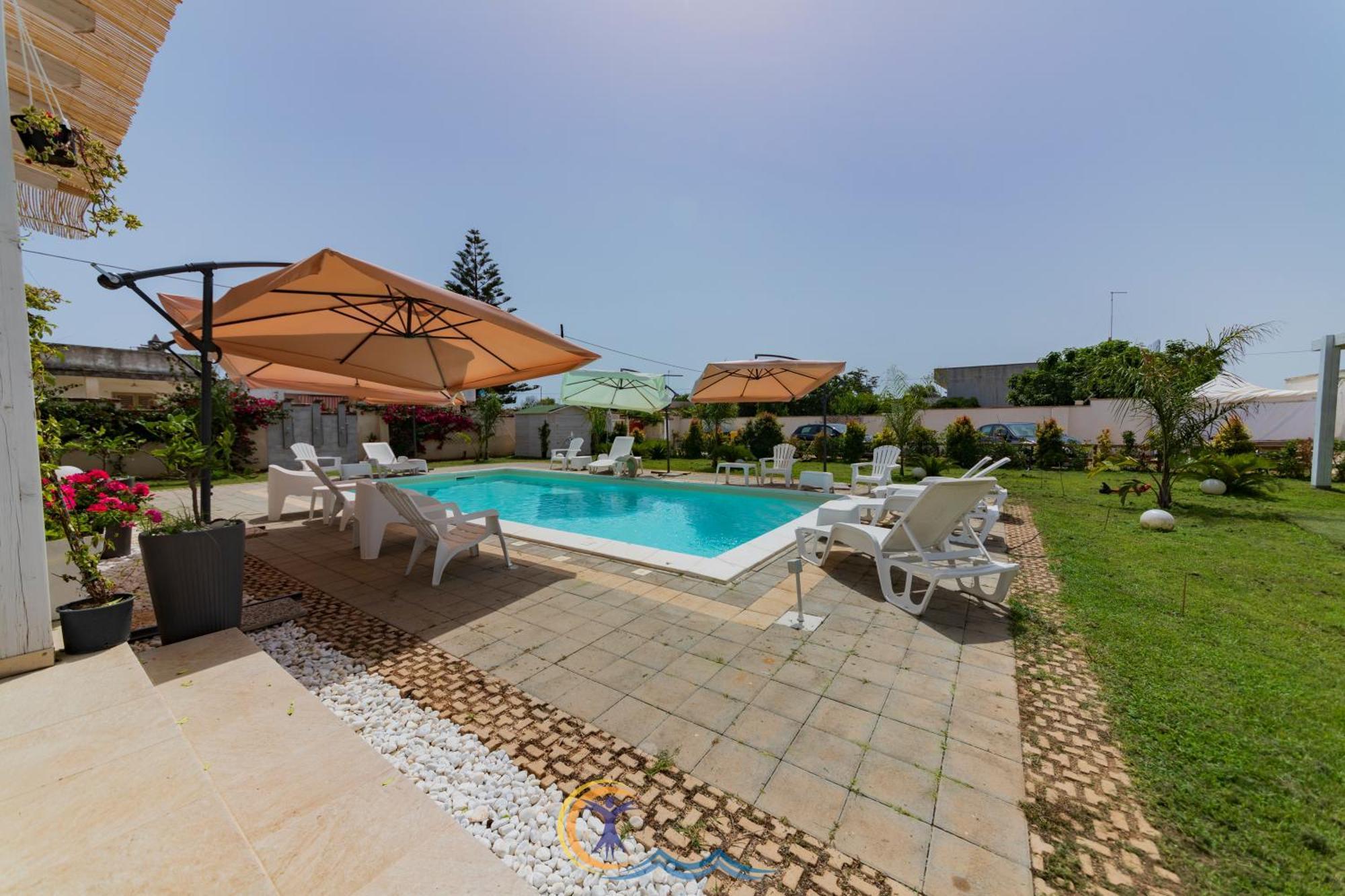 Villa Leonardo San Foca - Room, Pool & Restaurant エクステリア 写真