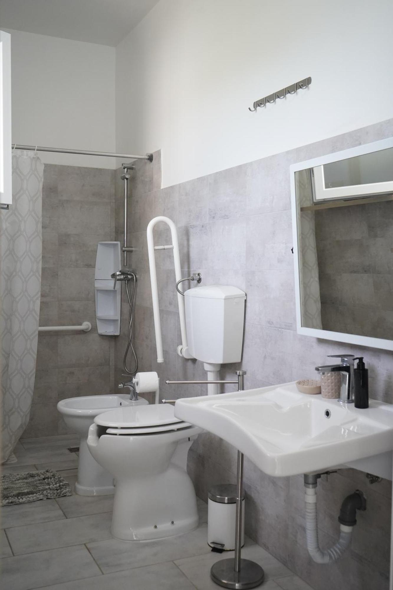 Villa Leonardo San Foca - Room, Pool & Restaurant エクステリア 写真